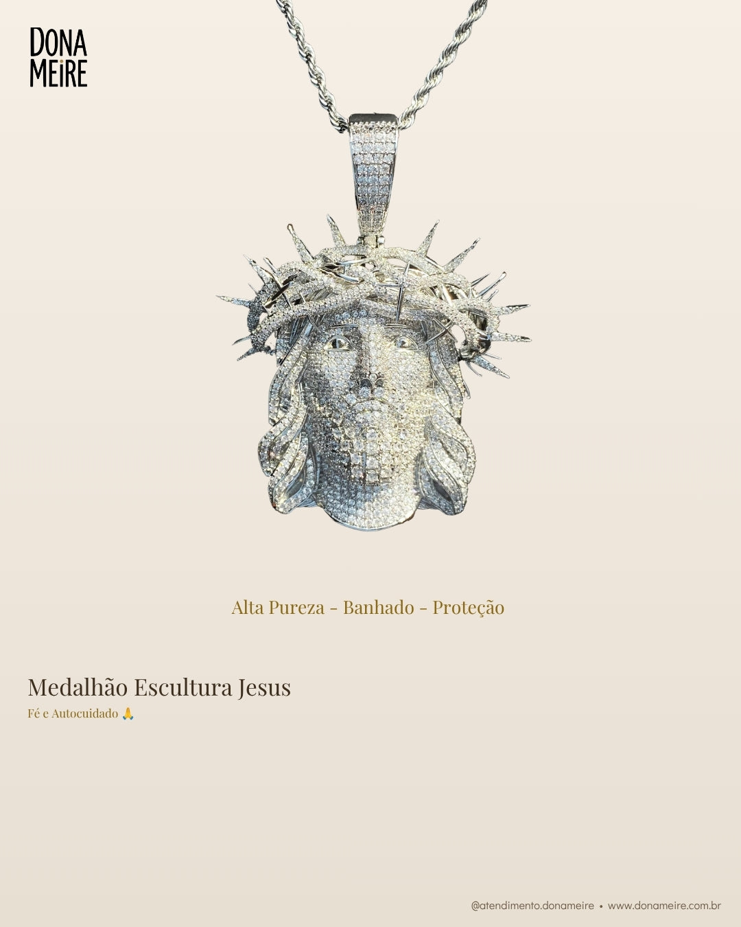 Medalhão Escultura Jesus com Zircônias