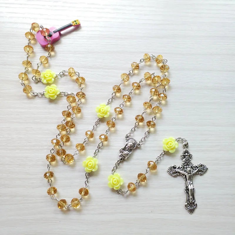Colar de Terço Religioso – Elegância em Cristal e Acabamento Premium