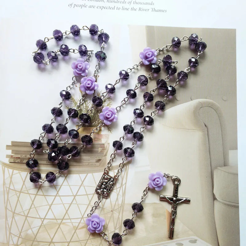 Colar de Terço Religioso – Elegância em Cristal e Acabamento Premium