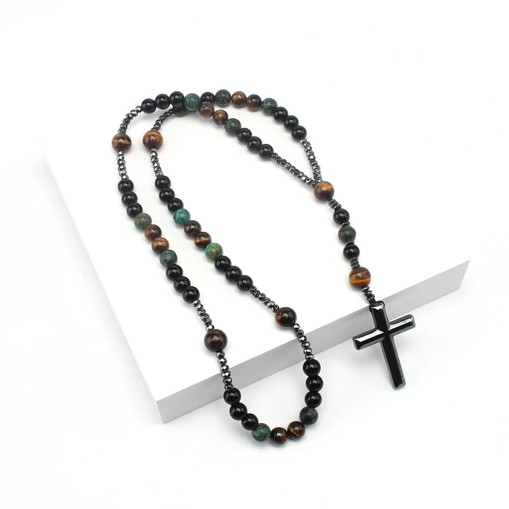 Colar de Terço de Cruz em Pedra Natural – Estilo Moderno e Autêntico