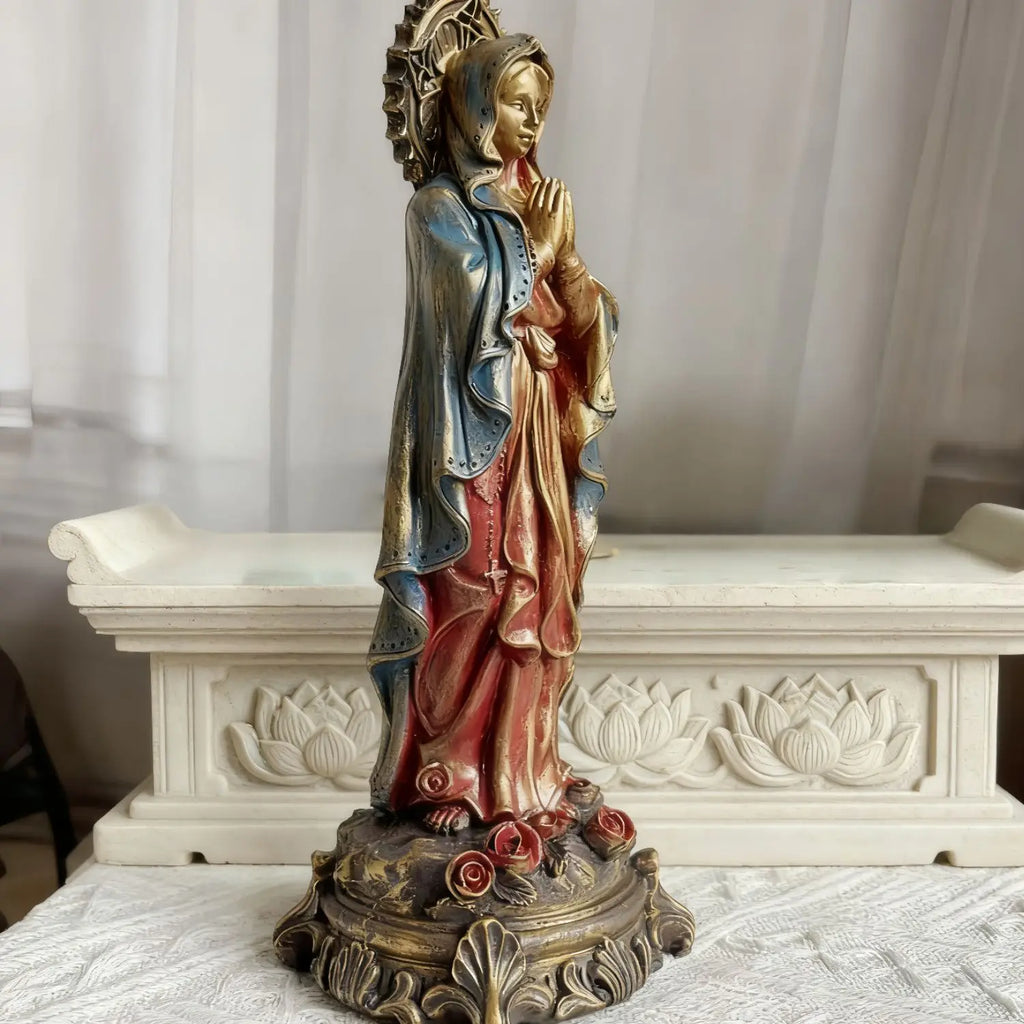 Estatueta de Nossa Senhora da Bênção – Escultura Artesanal em Resina