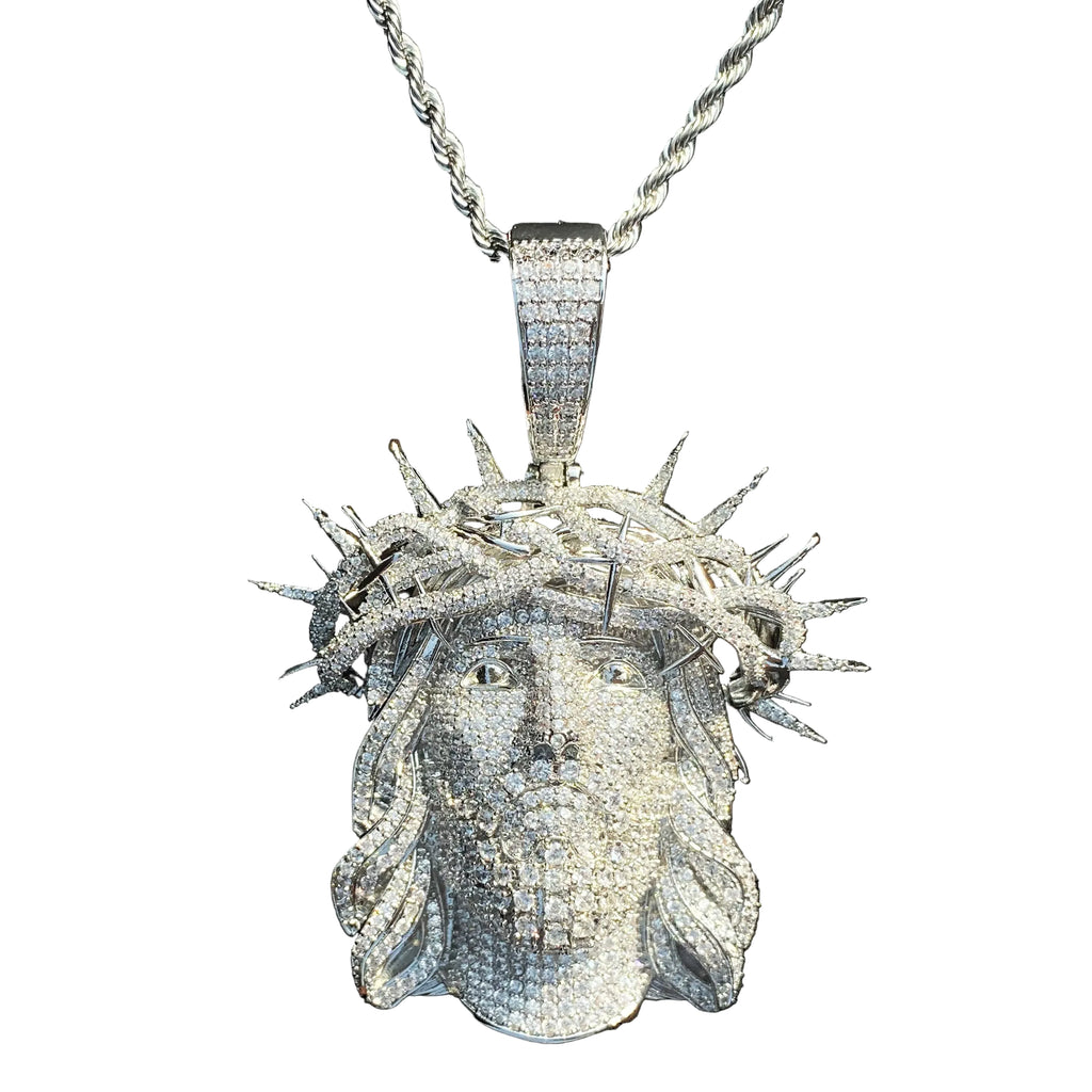 Medalhão Escultura Jesus com Zircônias
